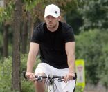 Justin Timberlake à vélo, il ne plaisante pas ! 