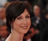 Elsa Zylberstein fait une entrée remarquée sur le tapis rouge à Cannes, le 14/05/08