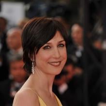Elsa Zylberstein fait une entrée remarquée sur le tapis rouge à Cannes, le 14/05/08