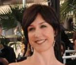 Elsa Zylberstein fait une entrée remarquée sur le tapis rouge à Cannes, le 14/05/08
