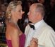 Albert de Monaco et Charlene lors du 63e gala de la Croix-Rouge monégasque, le vendredi 5 août 2011.