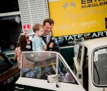  Le prince Henrik, 2 ans, initié à la passion automobile de son père le prince Joachim. 
 Comme chaque année au premier week-end d'août, le prince Joachim de Danemark disputait le 6 août 2011 l'épreuve Royal Pro-Am du Grand Prix Historique de Copenhague. Cette année, encore, il a dû abandonner, sous le regard de son épouse la princesse Marie, de leur petit Henrik, 2 ans, et de ses fils NIkolai (9 ans) et Félix (bientôt 12 ans). 