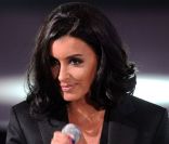 Jenifer durant les 26e Victoires de la Musique au Palais des Congrès en mars 2011  