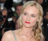  Même avec un léger maquillage, Diane Kruger dévoile un regard des plus troublants. Son bleu clair étonnant attire tout simplement. 