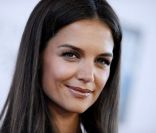  Katie Holmes a réussi à nous séduire avec ses ravissants yeux verts et son regard candide. Une pure beauté ! 