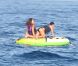  La chanteuse Rihanna est allée s'éclater avec ses amis sur un bateau pneumatique au large de Saint-Tropez le 23 août 2011 