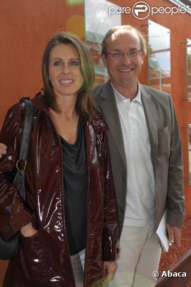 Un an après la mort de Laurent Fignon, certains de ses souvenirs ont été vendus à prix cassés lors d'une vente aux enchères publiques dans les locaux du centre Laurent Fignon de Bagnères-de-Bigorre, placé en liquidation judiciaire à l'été 2011. Sa veuve, Valérie, qui l'y avait épousé, est effondrée...