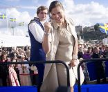 Le troisième essai, c'était le bon ! La princesse Victoria de Suède baptisait le 29 août 2011 à Stockholm le Eric Nordevall II, réplique de son prédécesseur fameux du XIXe siècle assurant la liaison Stockholm-Göteborg.