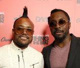 Apl.de.ap et Will.i.am fêtent la sortie de  Nothing but the beat  et de son documentaire sur Hollywood boulevard, à Los Angeles, le 30 août 2011.