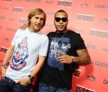 David Guetta avec Flo Rida fêtent la sortie de  Nothing but the beat  et de son documentaire sur Hollywood boulevard, à Los Angeles, le 30 août 2011.
