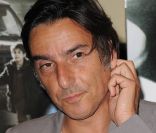Yvan Attal lors de l\'avant-première du film R.I.F. (Recherches dans l\'intérêt des familles) à Paris le 30 août 2011
