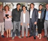 Louis Bertignac, Agnès Blanchot, Pascal Elbé, Yvan Attal, Franck Macuso et Valentina Cervi lors de l\'avant-première du film R.I.F. (Recherches dans l\'intérêt des familles) à Paris le 30 août 2011