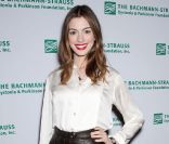   Les couleurs tendance de la rentrée : le noir & blanc  
 Anne Hathaway adopte déjà la tendance.    