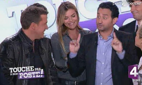 Cyril Hanouna présente  Touche pas à mon poste !  sur France 4 tous les jeudis à 22h40.
