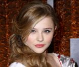 Photo de Chloe Moretz à la cérémonie Comedie Awards à New-York le 26 mars 2011