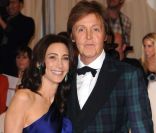 Paul McCartney et Nancy Shevell, à New York, le 2 mai 2011. 