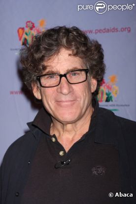 Paul Michael Glaser pose lors d'une soirée caritative à New-york en novembre 2010 