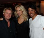Adriana Karembeu, Jean-Pascal Lacoste et Xavier Deluc lors de la soirée d'anniversaire d'Adriana Karembeu et de son agent Partick Goavec, au Berkeley, Paris 8ème, lundi 12 septembre 2011