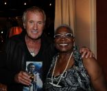 Yves Rénier et Firmine Richard lors de la soirée d'anniversaire d'Adriana Karembeu et de son agent Partick Goavec, au Berkeley, Paris 8ème, lundi 12 septembre 2011