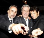 Antoine Duléry, Alain Delon et Patrick Bruel lors du dîner organisé au Musée Rodin à l\'occasion de la journée de l\'Azerbaïdjan. Paris, le 15 septembre 2011.