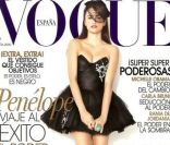 L\'actrice Penélope Cruz, sexy dans sa petite robe Balmain, pose en Une du Vogue espagnol d\'avril 2009.<br />
