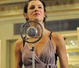 Claire Pérot en répétition du spectacle  Cabaret , au théâtre Mogador à Paris, le 9 seprembre 2011.