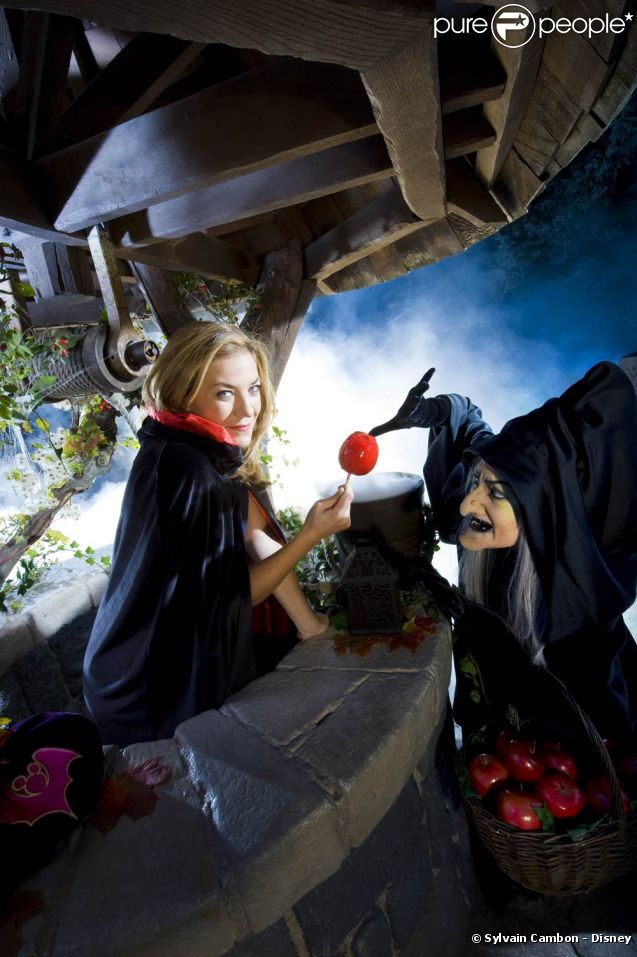 Claire Barsacq est une Blanche-Neige diabolique pour Disneyland Paris.