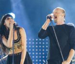 Nolwenn Leroy en duo avec Alan Stivell aux Francofolies de La Rochelle, le 13 juillet 2011.