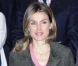 La princesse Letizia d'Espagne, tout sourire, assiste à l'ouverture du 6ème sommet international du journalisme au monastère de San Millan de la Cogolla en Espagne, le 28 septembre 2011.  