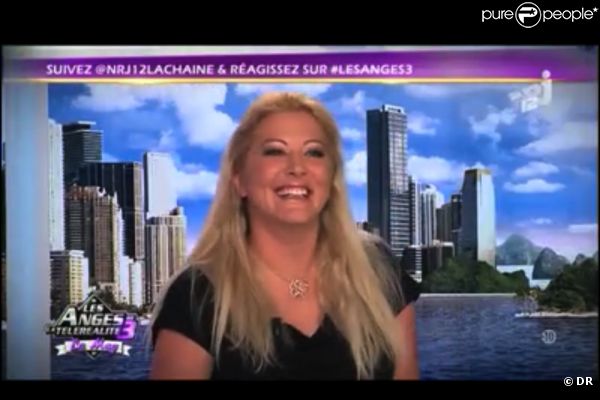 Loana, invitée sur le plateau des  Anges - Le Mag , jeudi 29 septembre 2011.