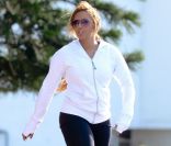 Mel B s\'entraîne avec son coach perso sur une plage de Sydney pour perdre des kilos après la naissance de sa fille. Le 30 septembre 2011