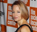 Jodie Foster rayonnante pour porter seule son Carnage