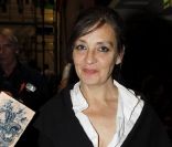 Catherine Ringer lors du défilé Jean-Paul Gaultier, dans le cadre de la Fashion Week parisienne. Samedi 1er octobre 2011