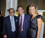 Diego della Valle avec Fabrizio Borletti et son épouse lors de la soirée de lancement de la collection Signature de la marque Tod\'s. Ambassade d\'Italie à Paris, le 2 octobre 2011