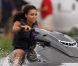 Annie Ilonzeh sur le tournage de Charlie's Angels , à Miami, le 4 octobre 2011.