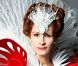 Julia Roberts se dévoile en reine cruelle et écarlate