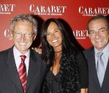 Jean-Pierre Pernaut, Nathalie Marquay et Nelson Monfort à la première de Cabaret au Théâtre de Marigny à Paris, le 6 octobre 2011.