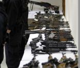 Les armes destinées au tournage du film World War Z et saisies par la police hongroise - octobre 2011