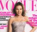 C'est dans une robe Armani Privé que l'actrice Scarlett Johansson pose en Une du Vogue britannique. Octobre 2006.