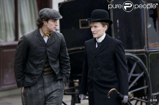 Glenn Close et Aaron Johnson dans Albert Nobbs.