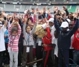 Les enfants invités le 12 octobre 2011 au Stade de France dans le cadre de la journée Le Sport pour Tous organisé par la Fonsation K d\'urgence