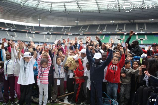 Les enfants invités le 12 octobre 2011 au Stade de France dans le cadre de la journée Le Sport pour Tous organisé par la Fonsation K d'urgence