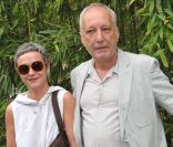 François Berléand et sa compagne Alexia Stresi ont eu ensemble des jumelles en 2008. Adele et Lucie sont nées alors que l'acteur avait 56 ans 