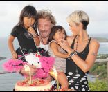 Johnny Hallyday, sa femme Laeticia et leurs fills Jade et Joy le 3 août 2010 à Saint-Barthelemy