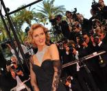 Eva Herzigova très sexy à Cannes