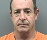Mugshot de Michael Lohan pris dans la nuit le 25 octobre 2011 à Tampa en Floride.