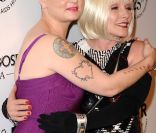 Sinead O'Connor et Déborah Harry lors de la soirée amfAR organisée à Los Angeles le 27 octobre 2011