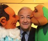 Jean Milhot et les marionnettes dans l'émission Vendredi sur un plateau !, diffusée le 28 octobre 2011 sur France 3