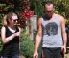 Amanda Seyfried fait un jogging avec son chien et son coach sportif dans les rues de Hollywood le 28 octobre 2011
