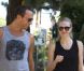 Amanda Seyfried : le sport lui donne bonne mine le 28 octobre 2011 à Hollywood ! Ici, avec son chien et son coach sportif.  